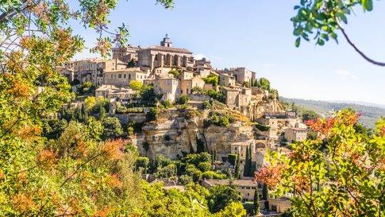 Séjours inoubliables en famille : Découvrez le charme d’un petit camping familial dans le Luberon